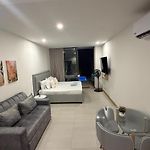 Apartaestudio con Jacuzzi Privado y Vista al Mar