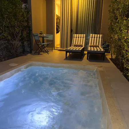 Apartaestudio con Jacuzzi Privado y Vista al Mar * Cartagena