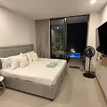 Apartaestudio Con Jacuzzi Privado Y Vista Al Mar